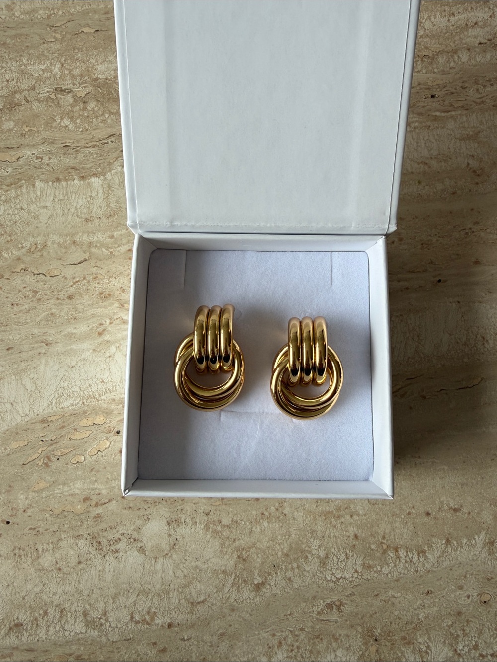 Heaven Maybem Mini Knot Earrings
